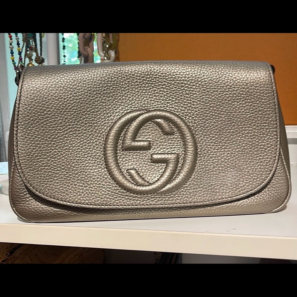 gucci soho flap crossbody silver